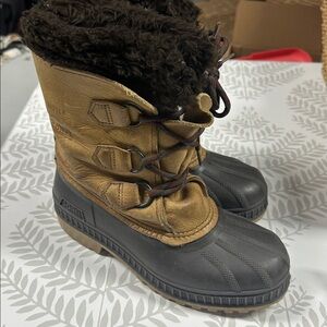 SOREL BADGER RAIN BOOTS